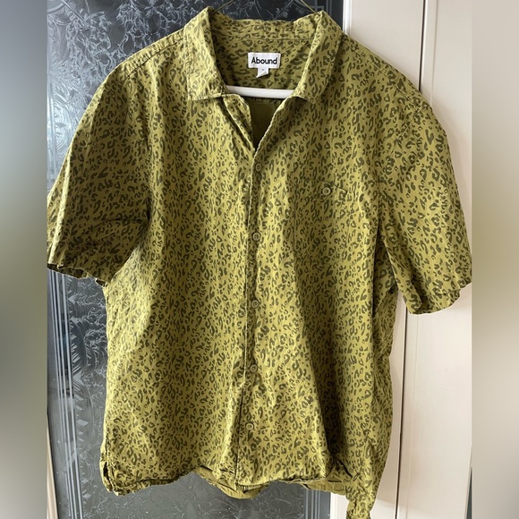 Abound XL button up green leopard print Hawaiian shirt - Picture 1 of 4